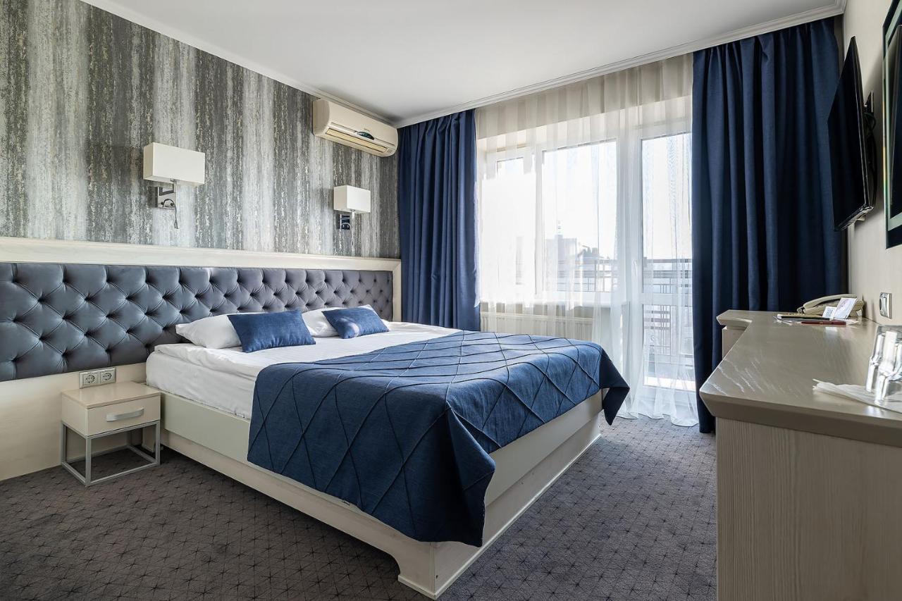 Doppelzimmer mit Balkon